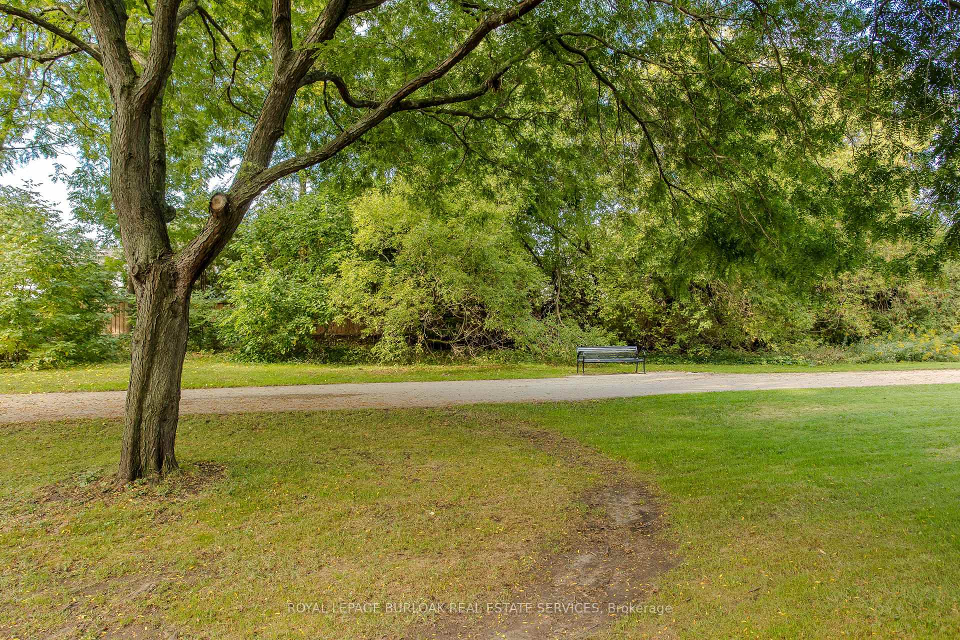 Photo 8 of 702 Francis Road, Burlington, LaSalle — HOMEH