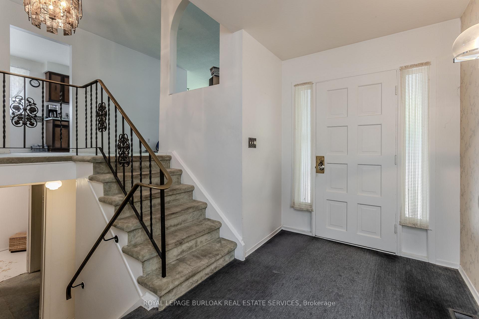 Photo 12 of 702 Francis Road, Burlington, LaSalle — HOMEH