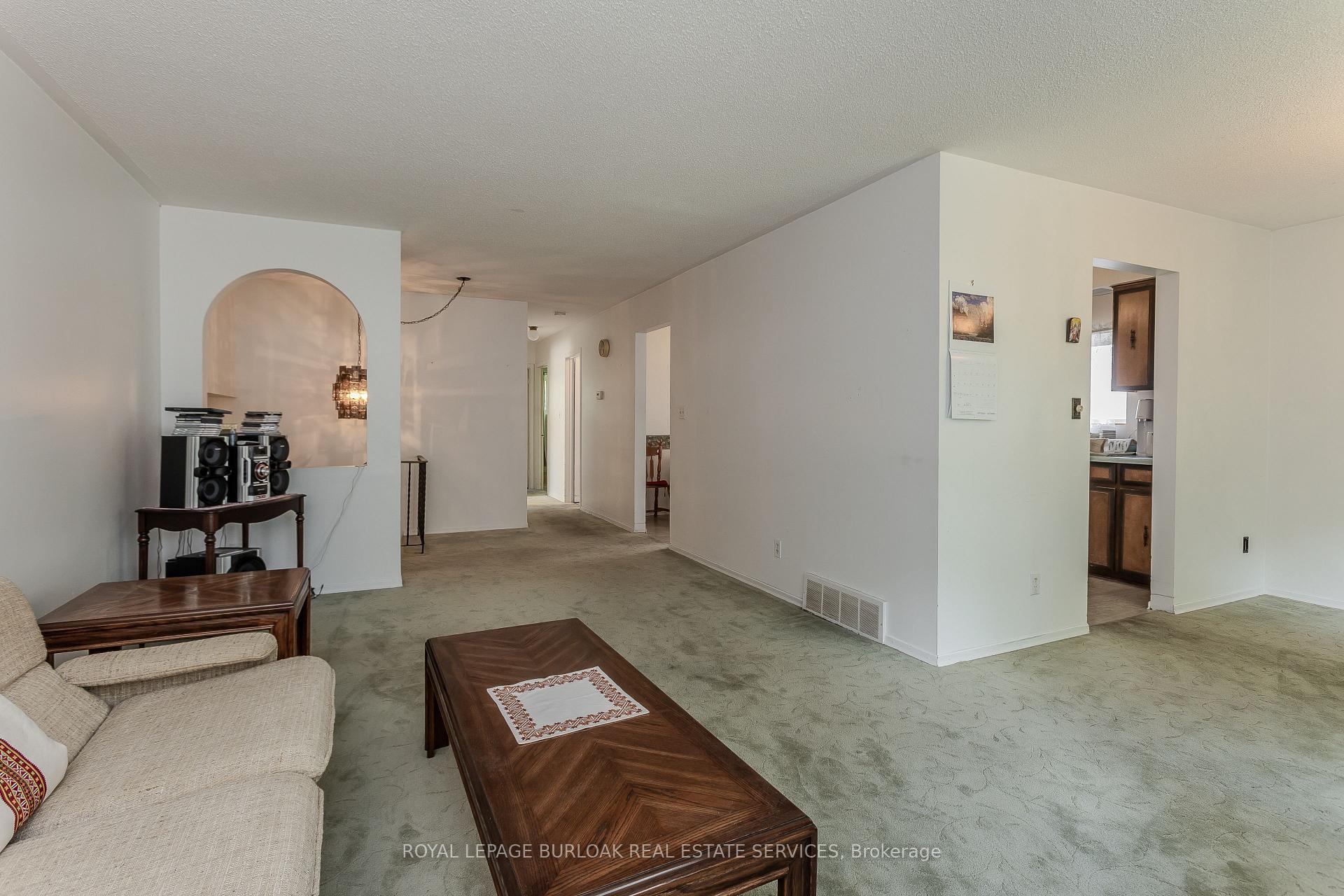 Photo 14 of 702 Francis Road, Burlington, LaSalle — HOMEH
