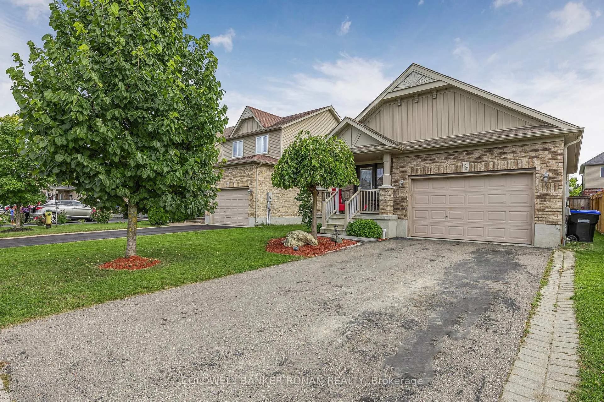 Photo 3 of 48 Irwin Crescent, New Tecumseth, Alliston — HOMEH