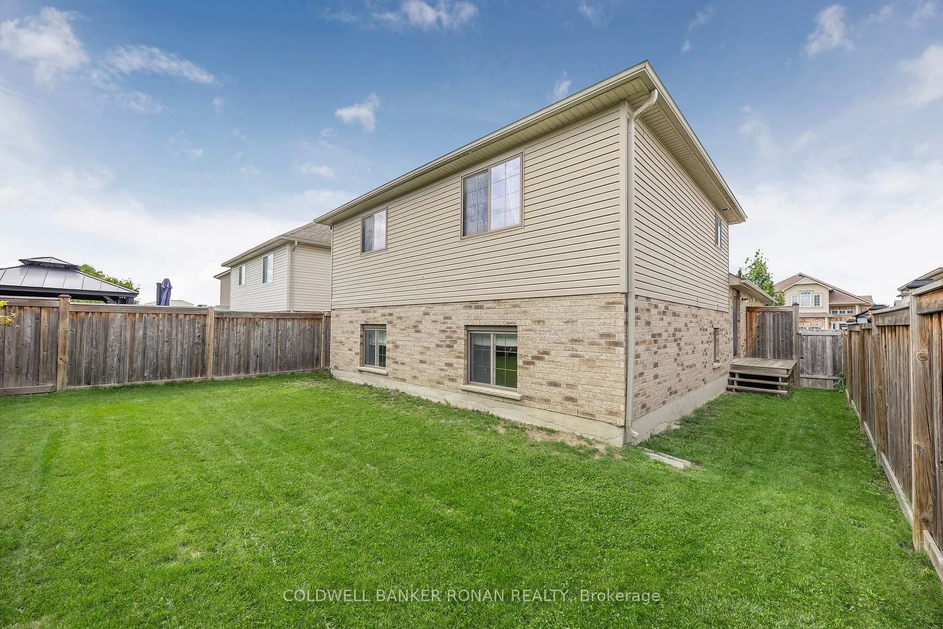 Photo 36 of 48 Irwin Crescent, New Tecumseth, Alliston — HOMEH