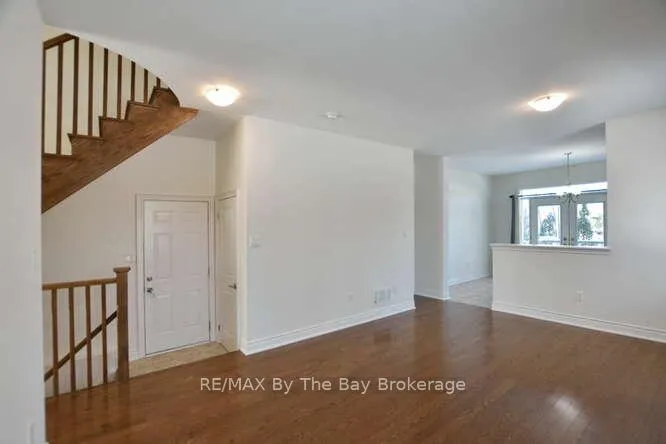 Photo 11 of 11 Savannah Crescent, Wasaga Beach — HOMEH