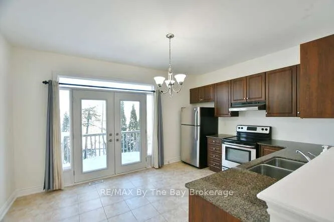 Photo 13 of 11 Savannah Crescent, Wasaga Beach — HOMEH