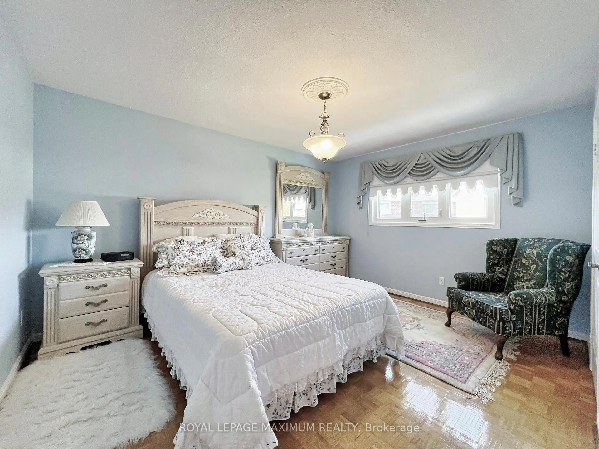 Photo 14 of 25 Risebrough Circuit, Markham, Milliken Mills West — HOMEH
