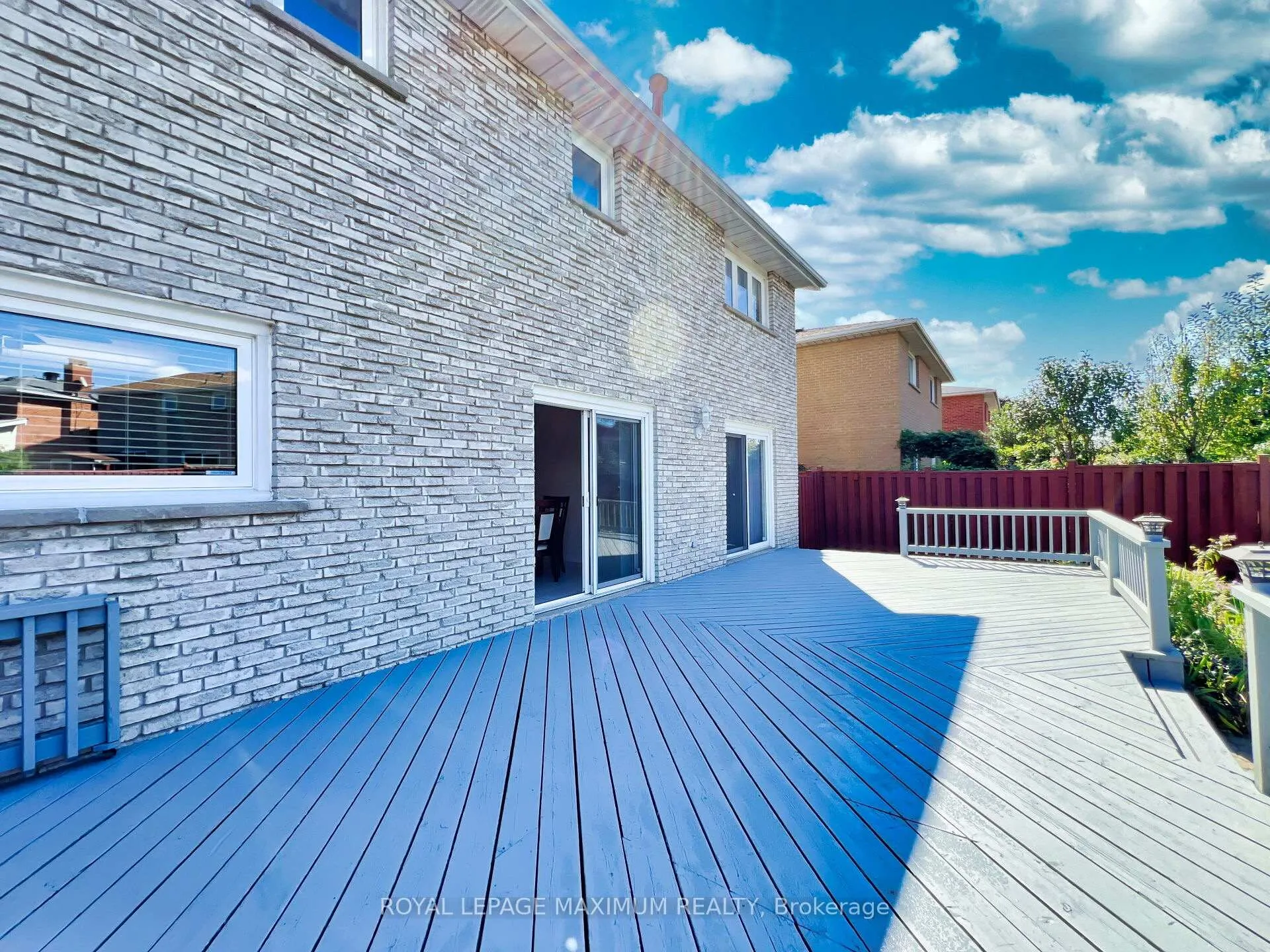 Photo 23 of 25 Risebrough Circuit, Markham, Milliken Mills West — HOMEH
