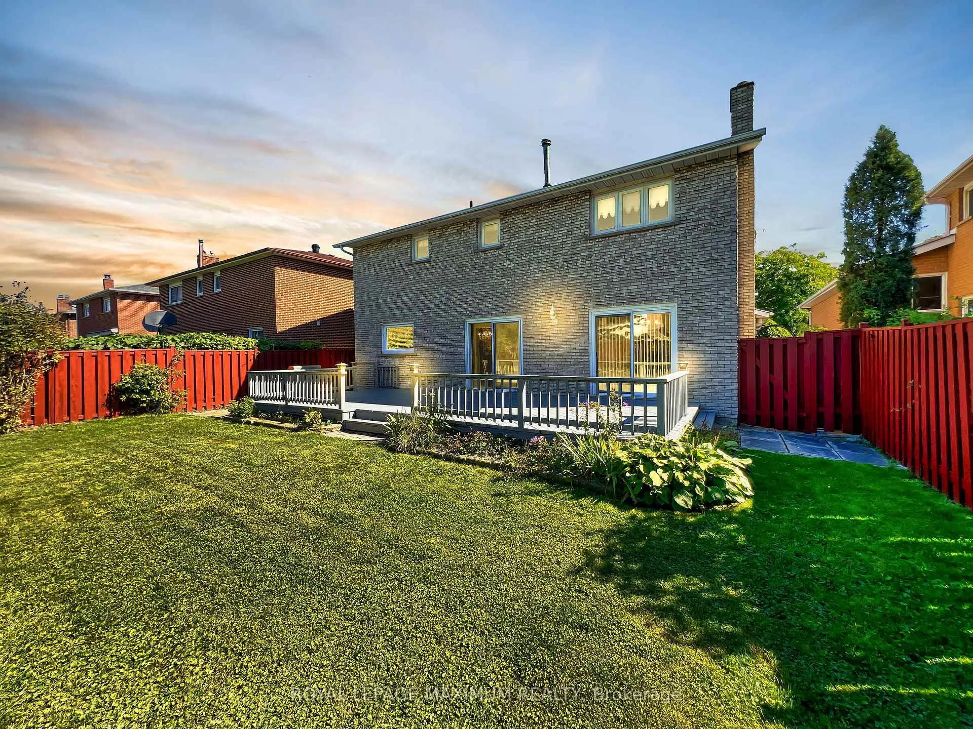 Photo 25 of 25 Risebrough Circuit, Markham, Milliken Mills West — HOMEH