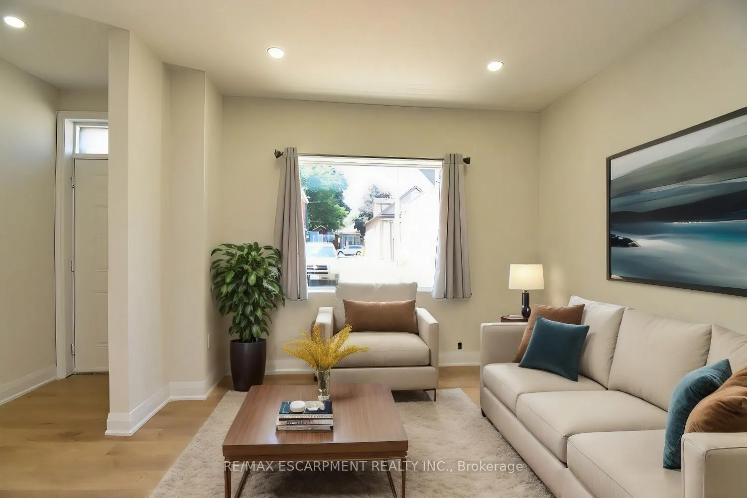 Photo 10 of 126 Evans Street, Hamilton, Landsdale — HOMEH