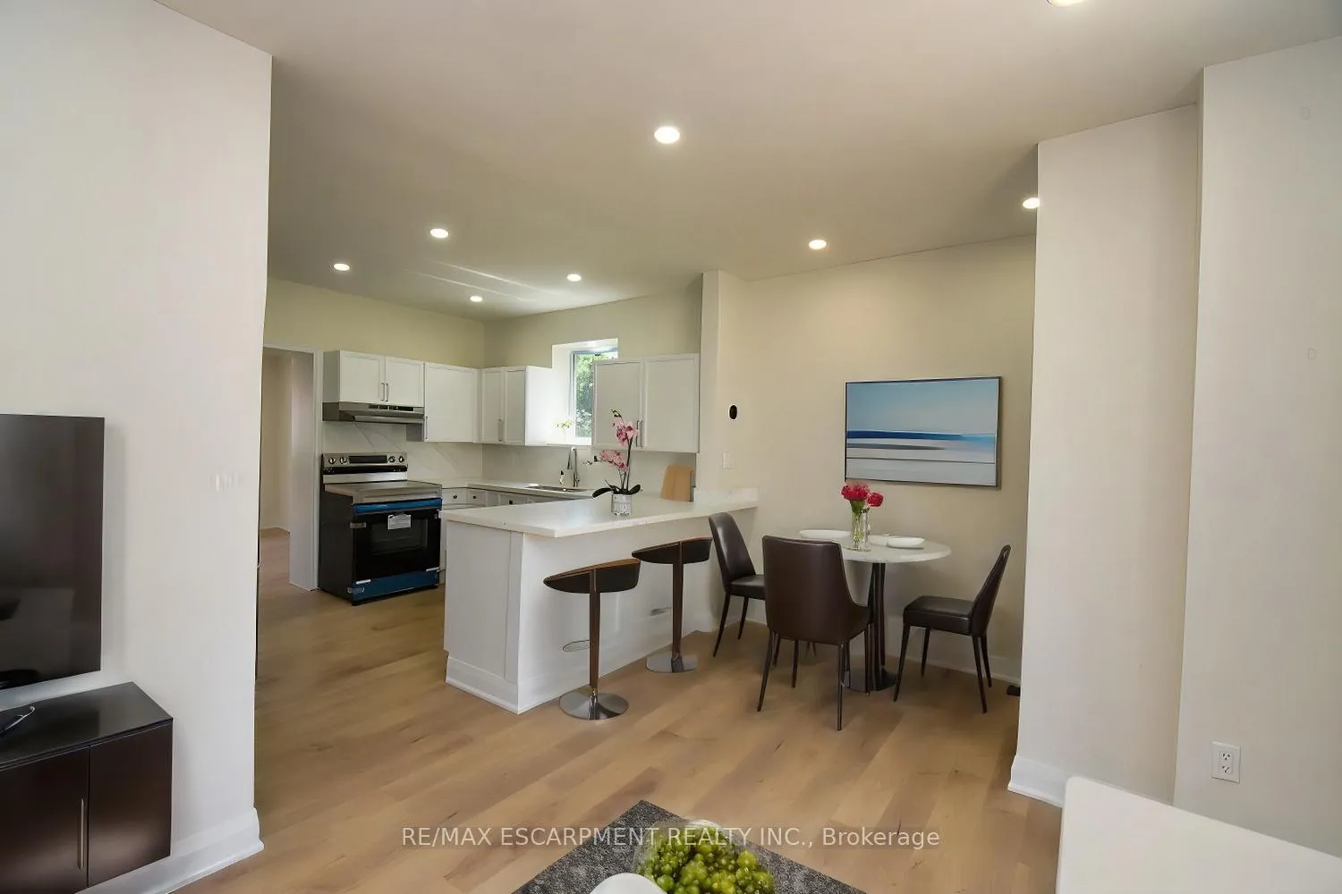 Photo 16 of 126 Evans Street, Hamilton, Landsdale — HOMEH