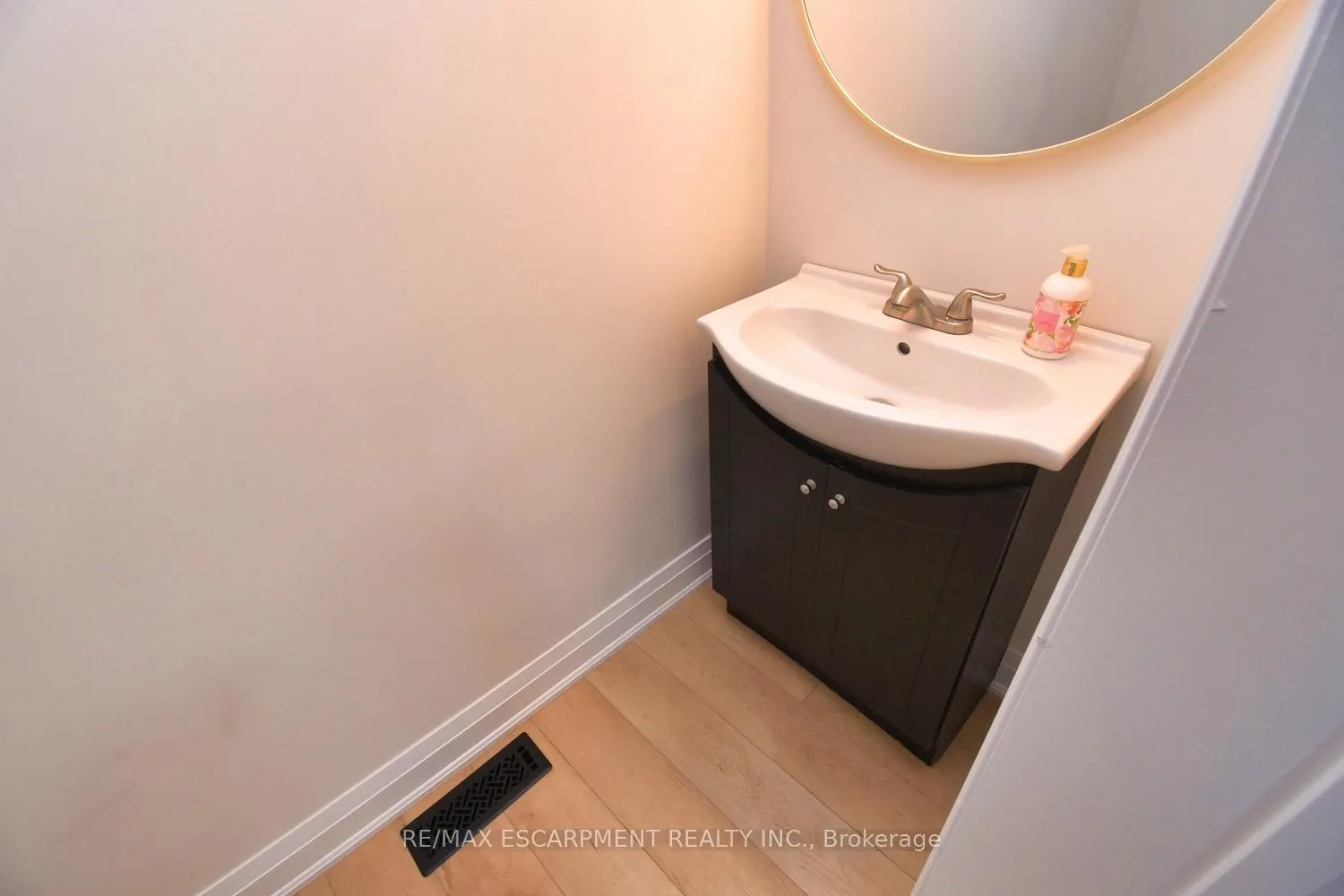 Photo 21 of 126 Evans Street, Hamilton, Landsdale — HOMEH