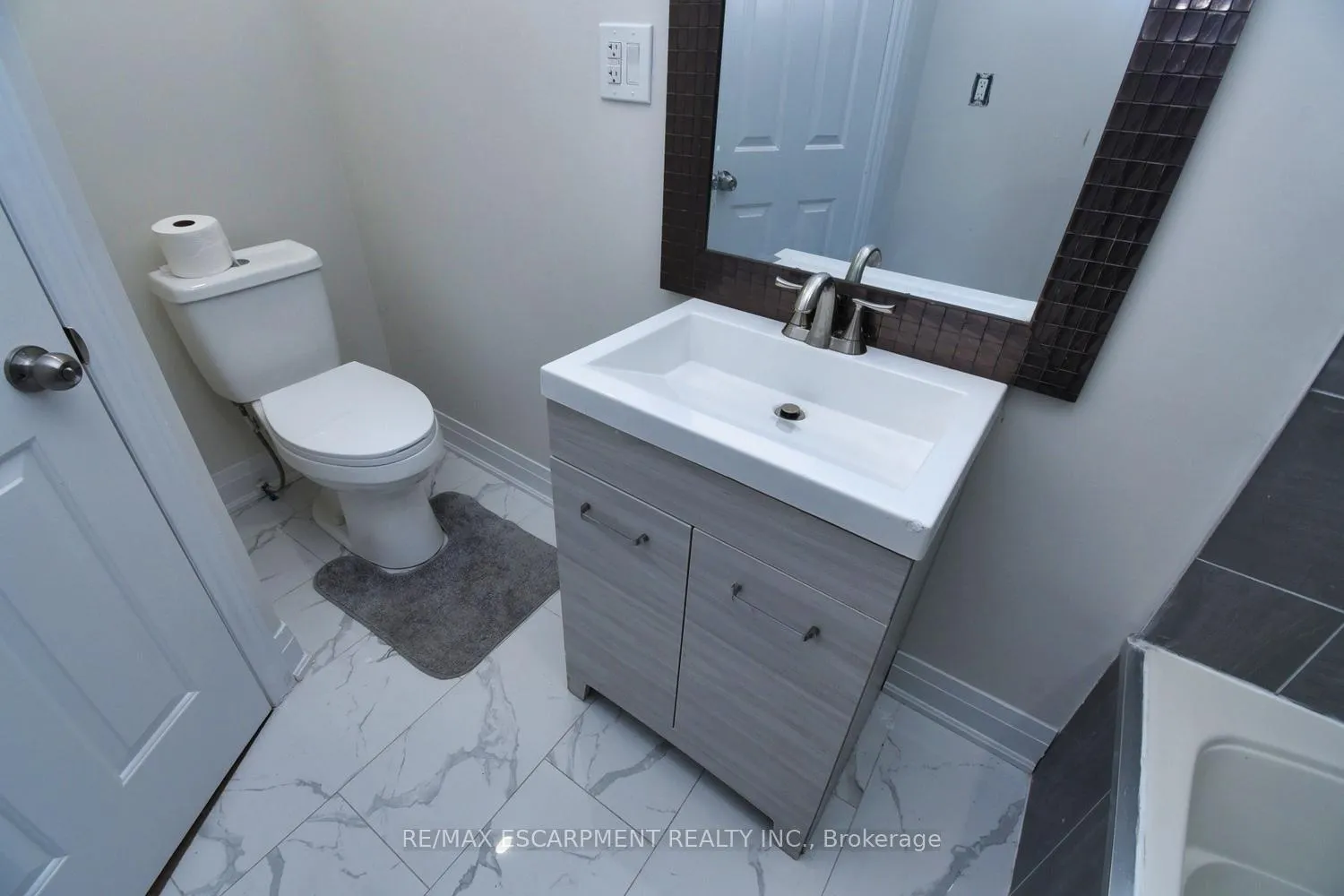 Photo 34 of 126 Evans Street, Hamilton, Landsdale — HOMEH