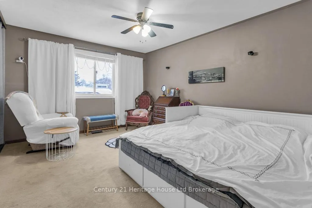 Photo 12 of 17 Beckett Boulevard, Tillsonburg — HOMEH