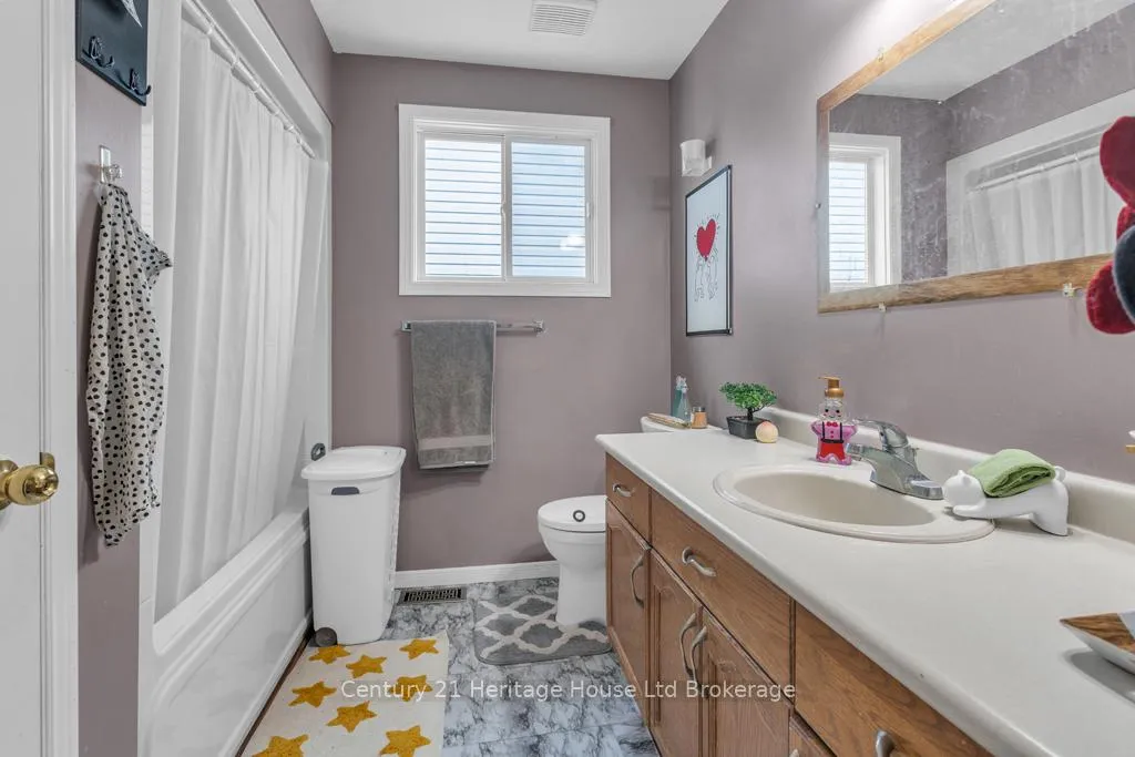 Photo 13 of 17 Beckett Boulevard, Tillsonburg — HOMEH