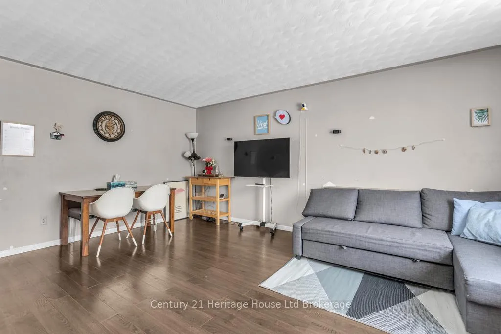 Photo 14 of 17 Beckett Boulevard, Tillsonburg — HOMEH