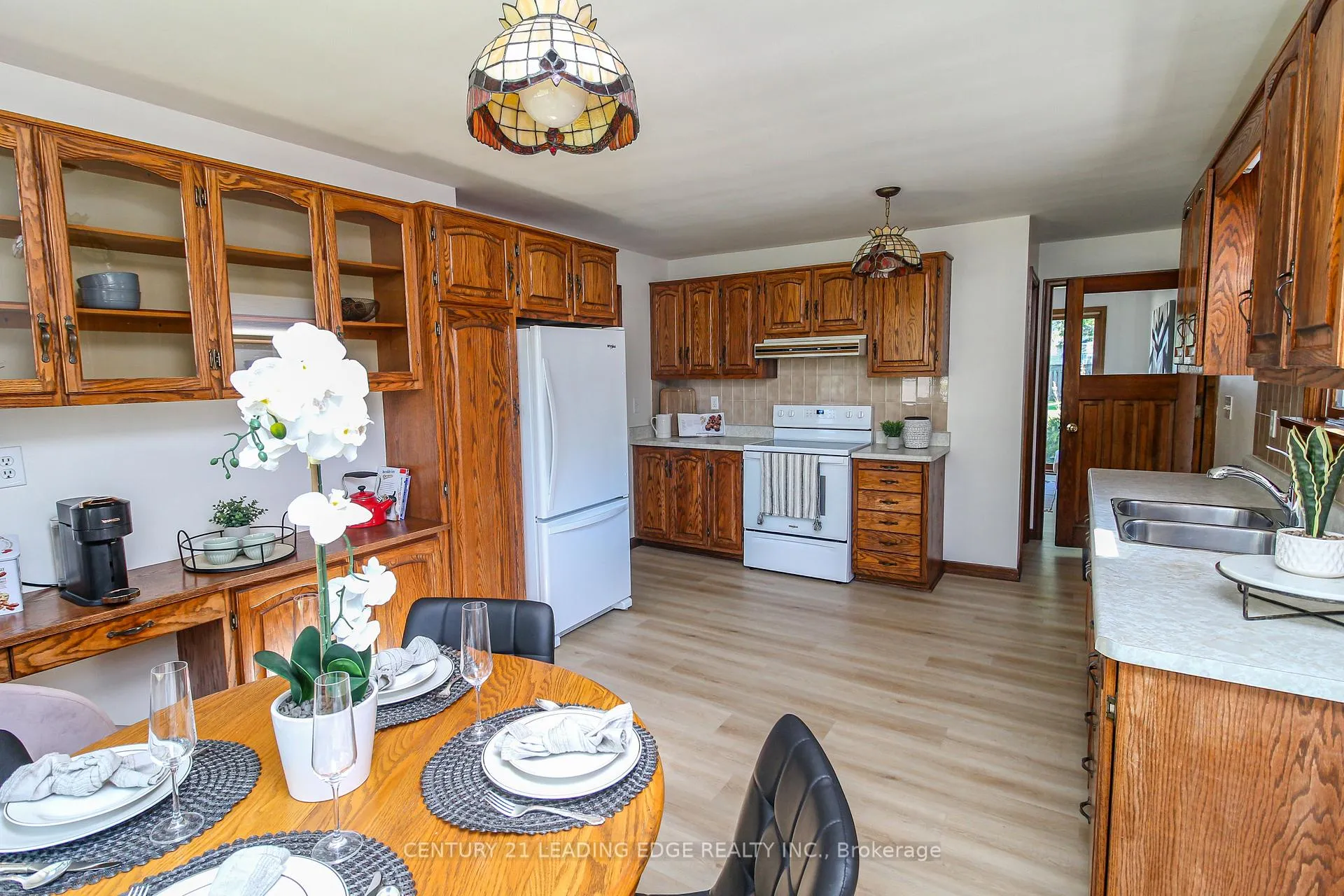 Photo 6 of 121 Northview Avenue, Whitby, Blue Grass Meadows — HOMEH