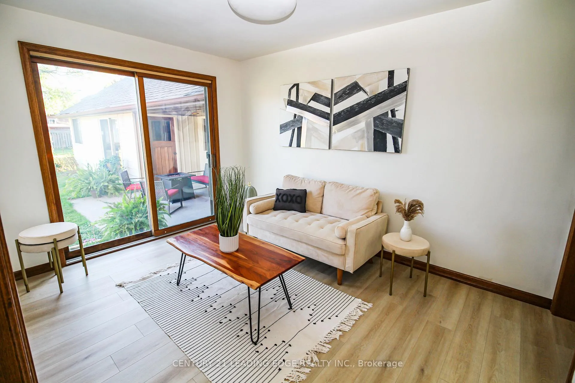 Photo 7 of 121 Northview Avenue, Whitby, Blue Grass Meadows — HOMEH