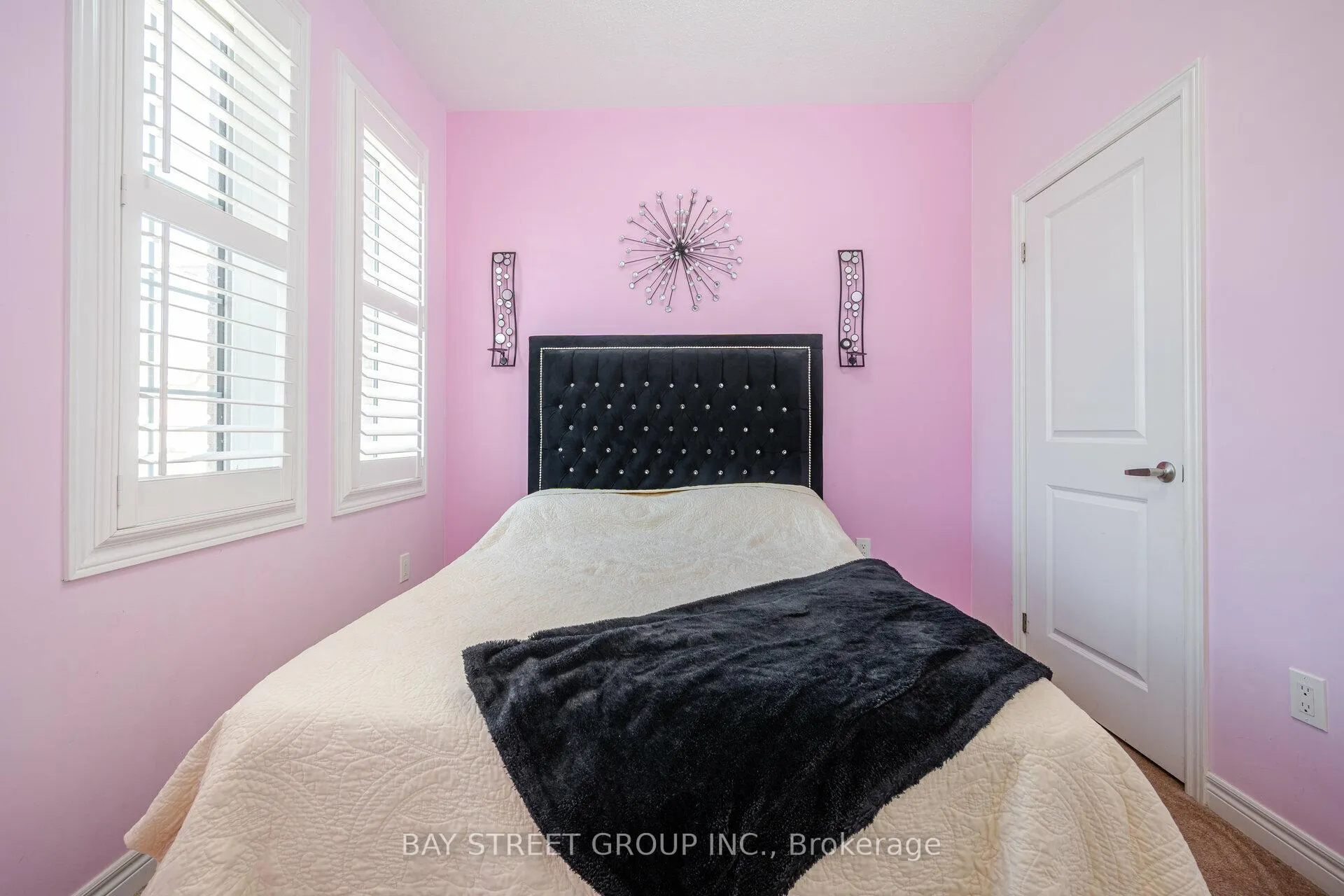 Photo 22 of 31 Aster Drive, Vaughan, Kleinburg — HOMEH
