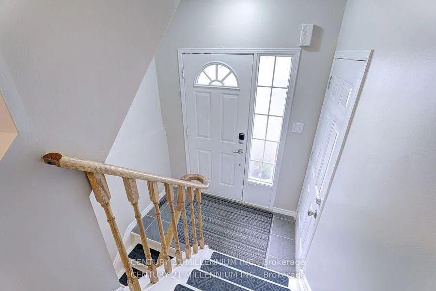 Photo 5 of 19 O'Leary Court, New Tecumseth, Tottenham — HOMEH