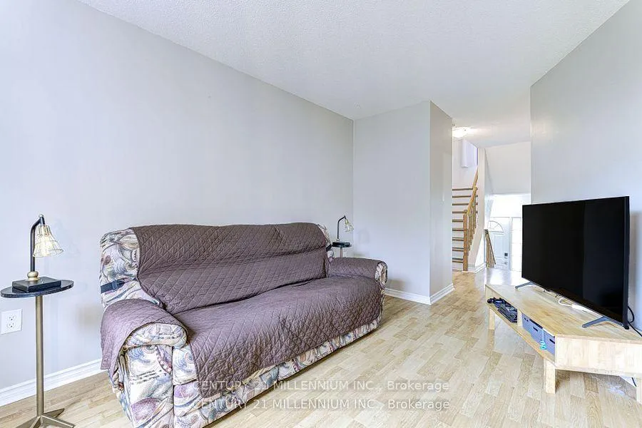 Photo 7 of 19 O'Leary Court, New Tecumseth, Tottenham — HOMEH