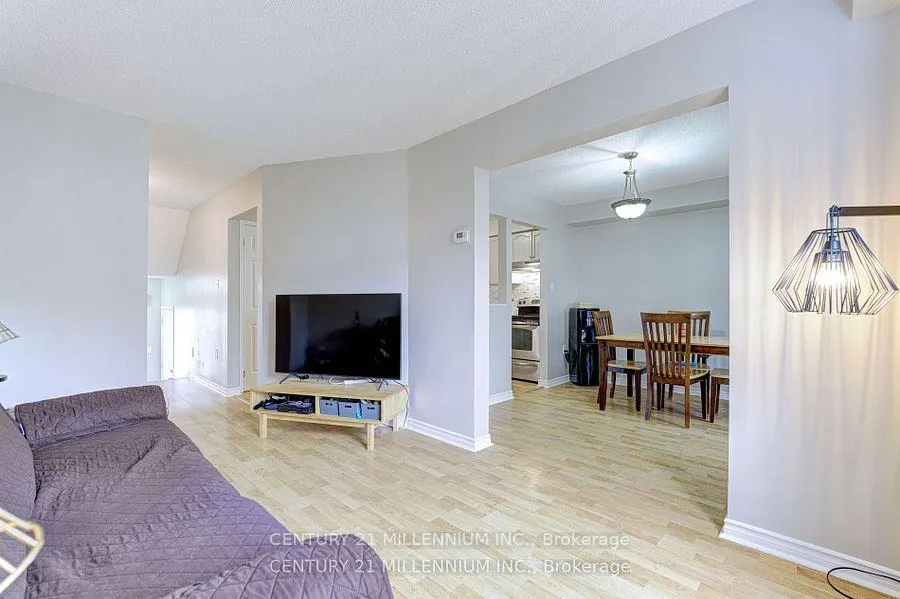 Photo 8 of 19 O'Leary Court, New Tecumseth, Tottenham — HOMEH