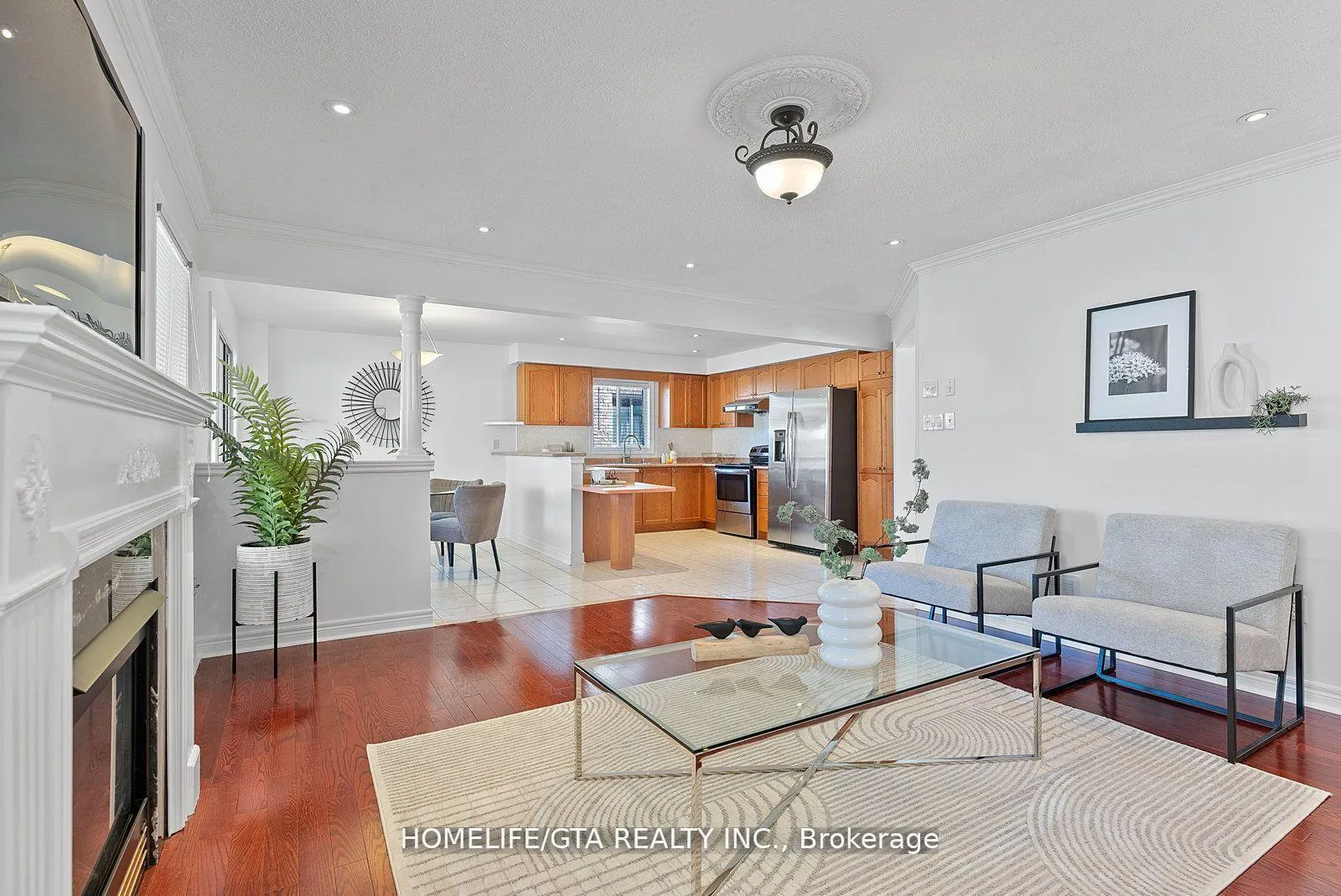 Photo 7 of 264 Stonebridge Drive, Markham, Berczy — HOMEH