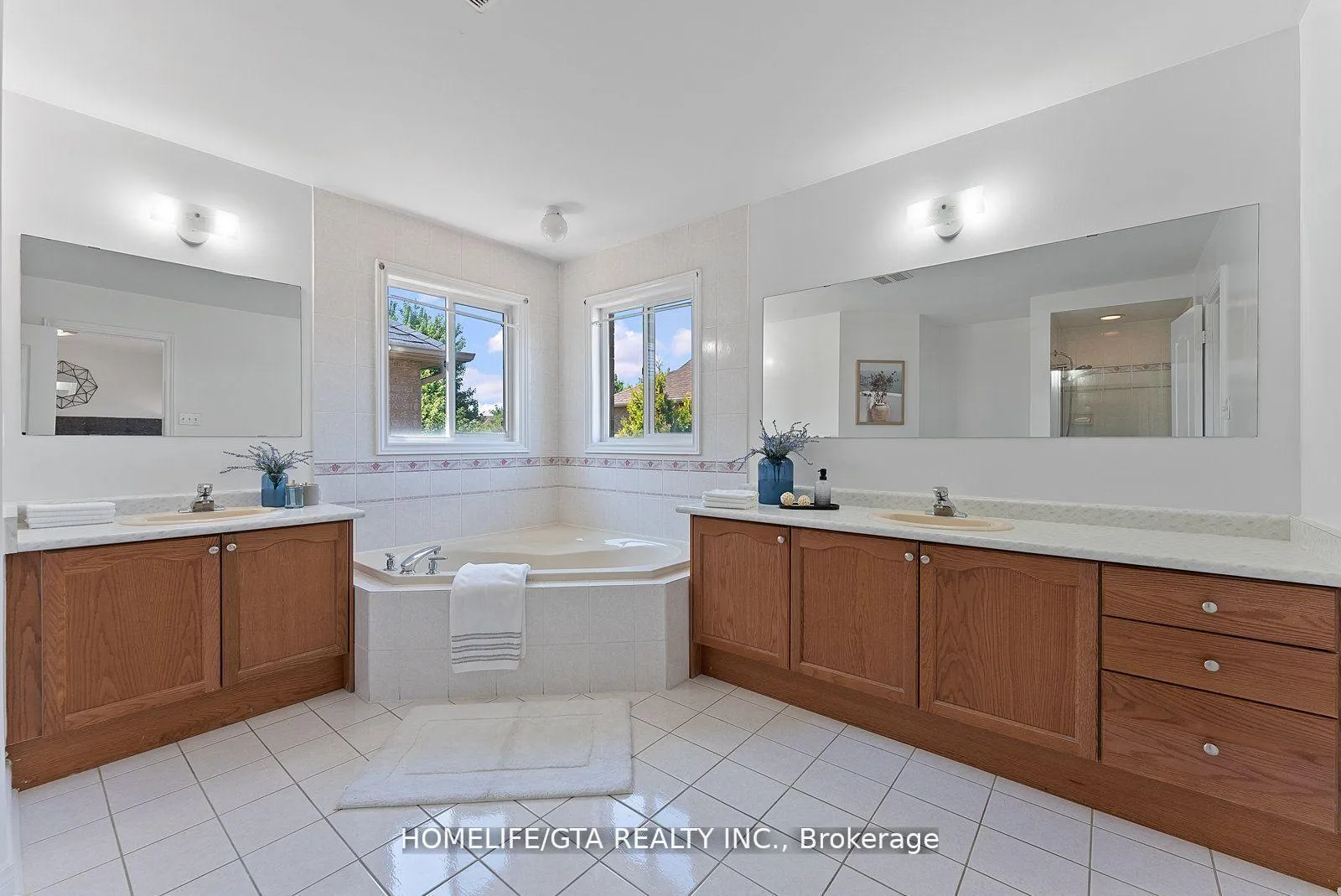 Photo 20 of 264 Stonebridge Drive, Markham, Berczy — HOMEH