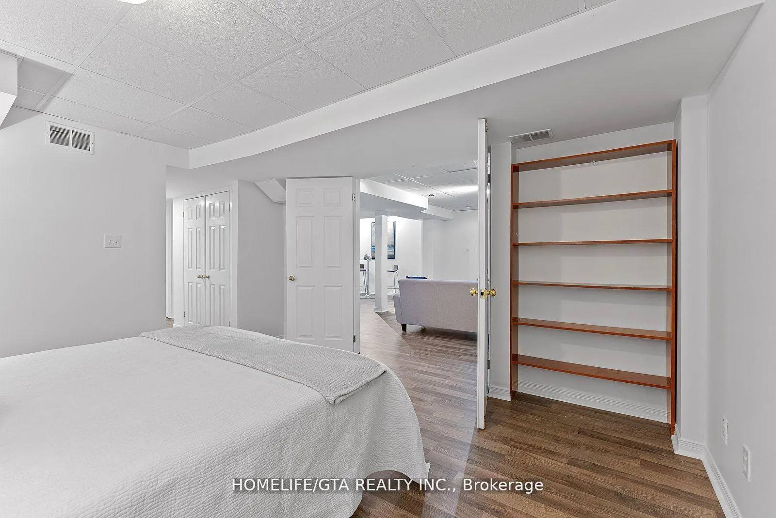 Photo 32 of 264 Stonebridge Drive, Markham, Berczy — HOMEH