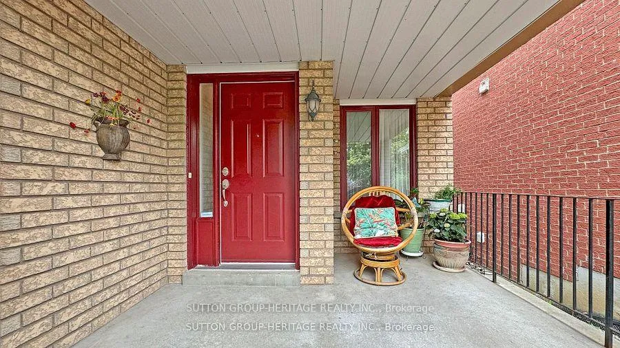 Photo 3 of 1452 Sandhurst Crescent, Pickering, Highbush — HOMEH
