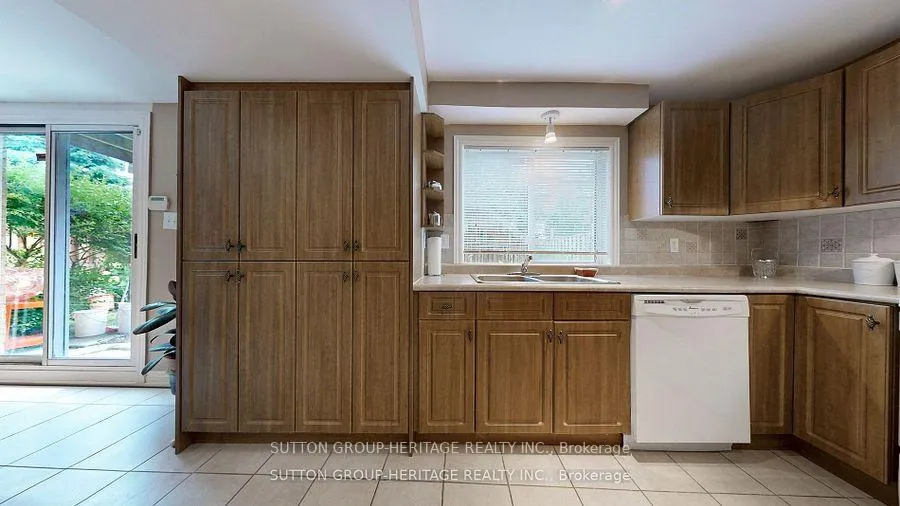 Photo 32 of 1452 Sandhurst Crescent, Pickering, Highbush — HOMEH