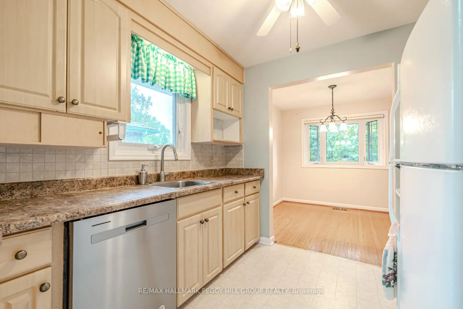 Photo 6 of 3 Pratt Road, Barrie, Wellington — HOMEH