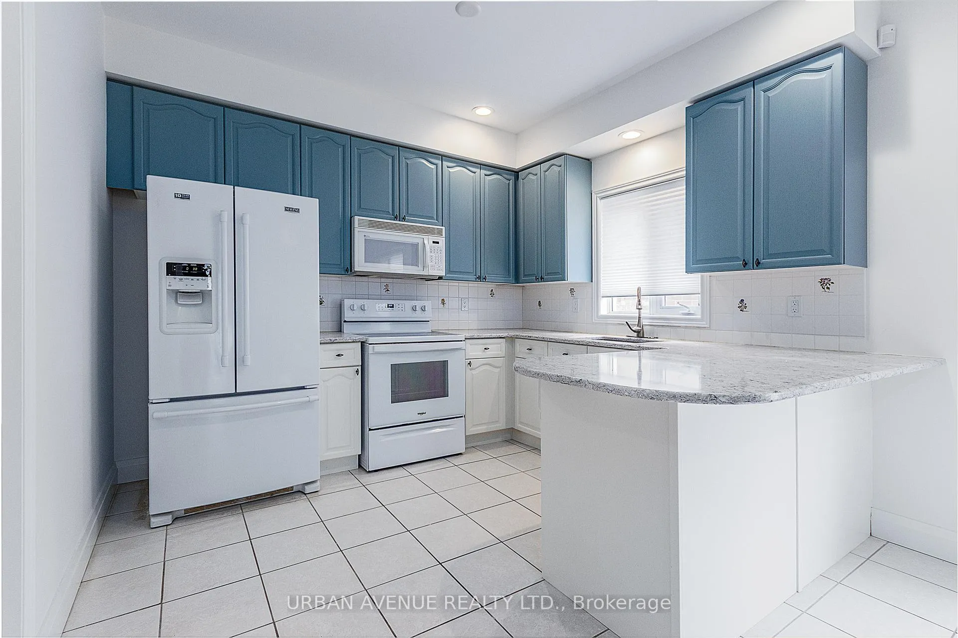 Photo 5 of 363 Waterbury Crescent, Scugog, Port Perry — HOMEH
