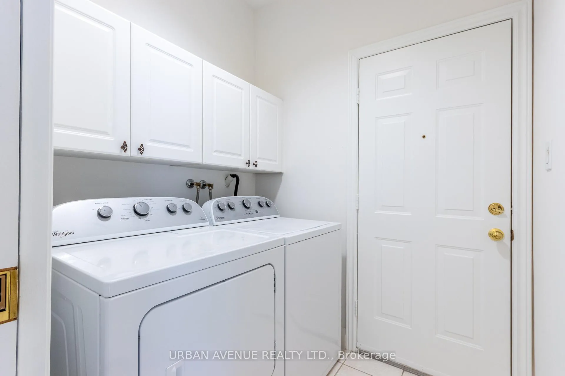 Photo 6 of 363 Waterbury Crescent, Scugog, Port Perry — HOMEH