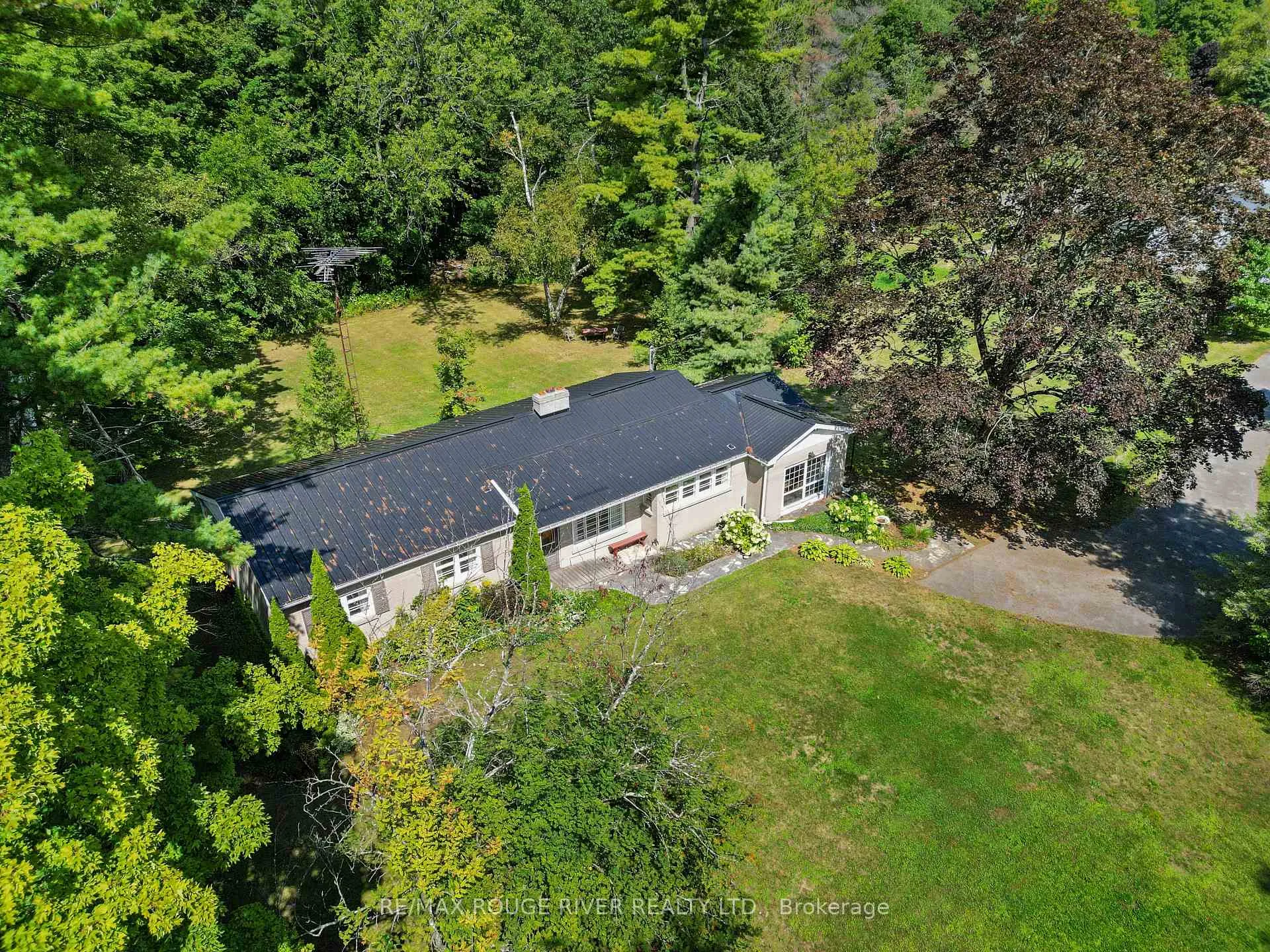 Photo 2 of Unit B, 5250 County Rd 45, Hamilton Township, Baltimore — HOMEH