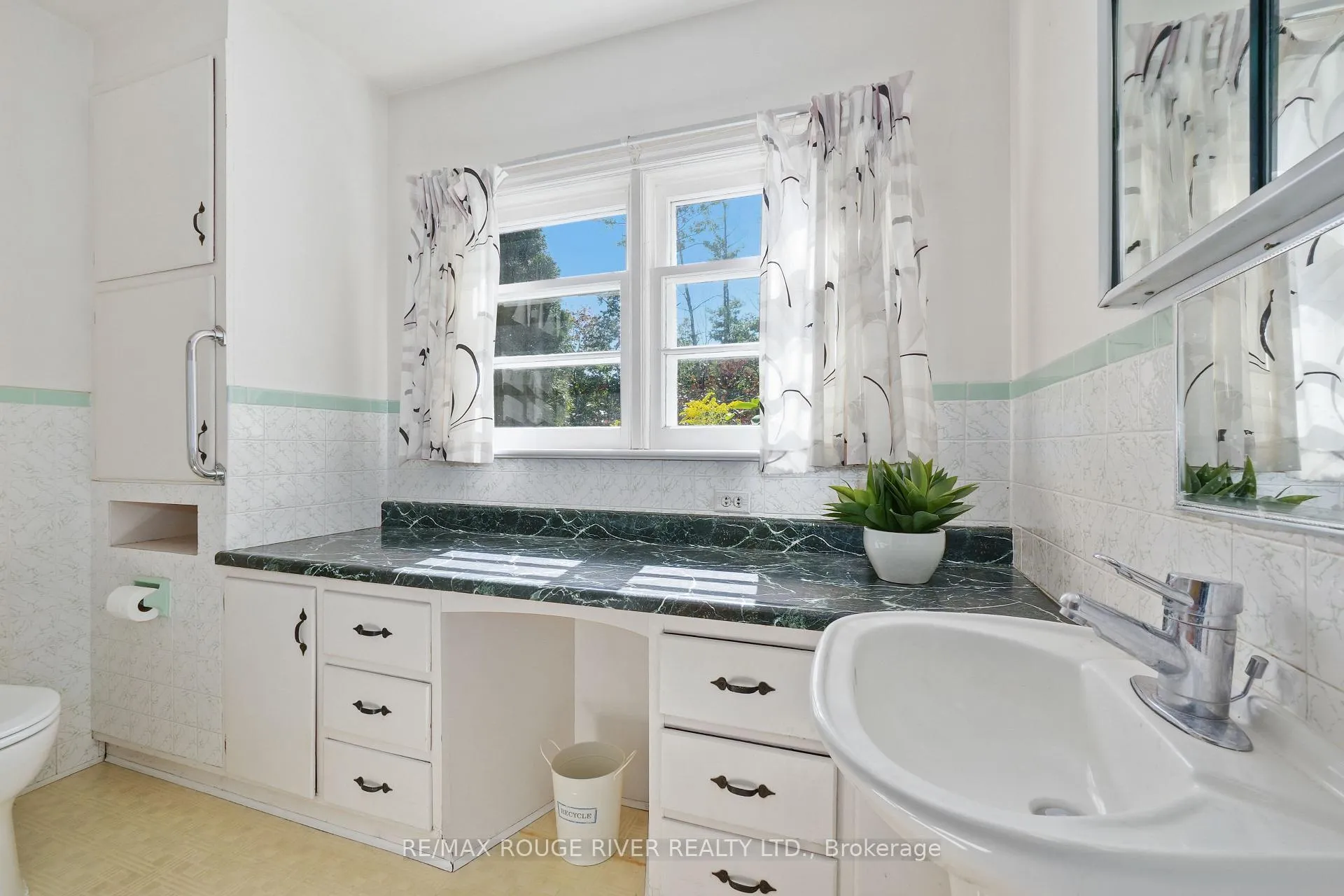 Photo 28 of Unit B, 5250 County Rd 45, Hamilton Township, Baltimore — HOMEH
