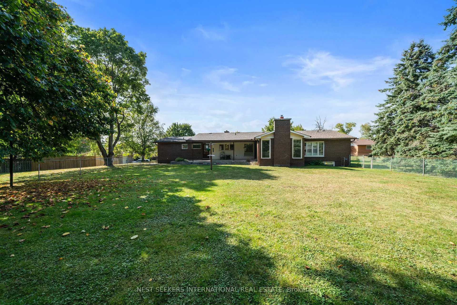 Photo 4 of 27 Noblewood Drive, King, Nobleton — HOMEH