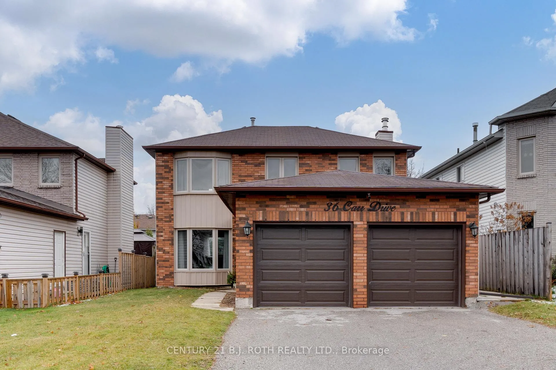 Photo 2 of 36 Carr Drive, Barrie, Letitia Heights — HOMEH