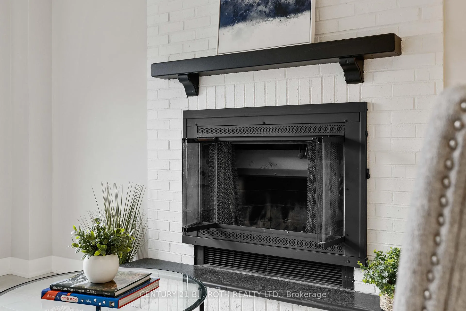 Photo 18 of 36 Carr Drive, Barrie, Letitia Heights — HOMEH