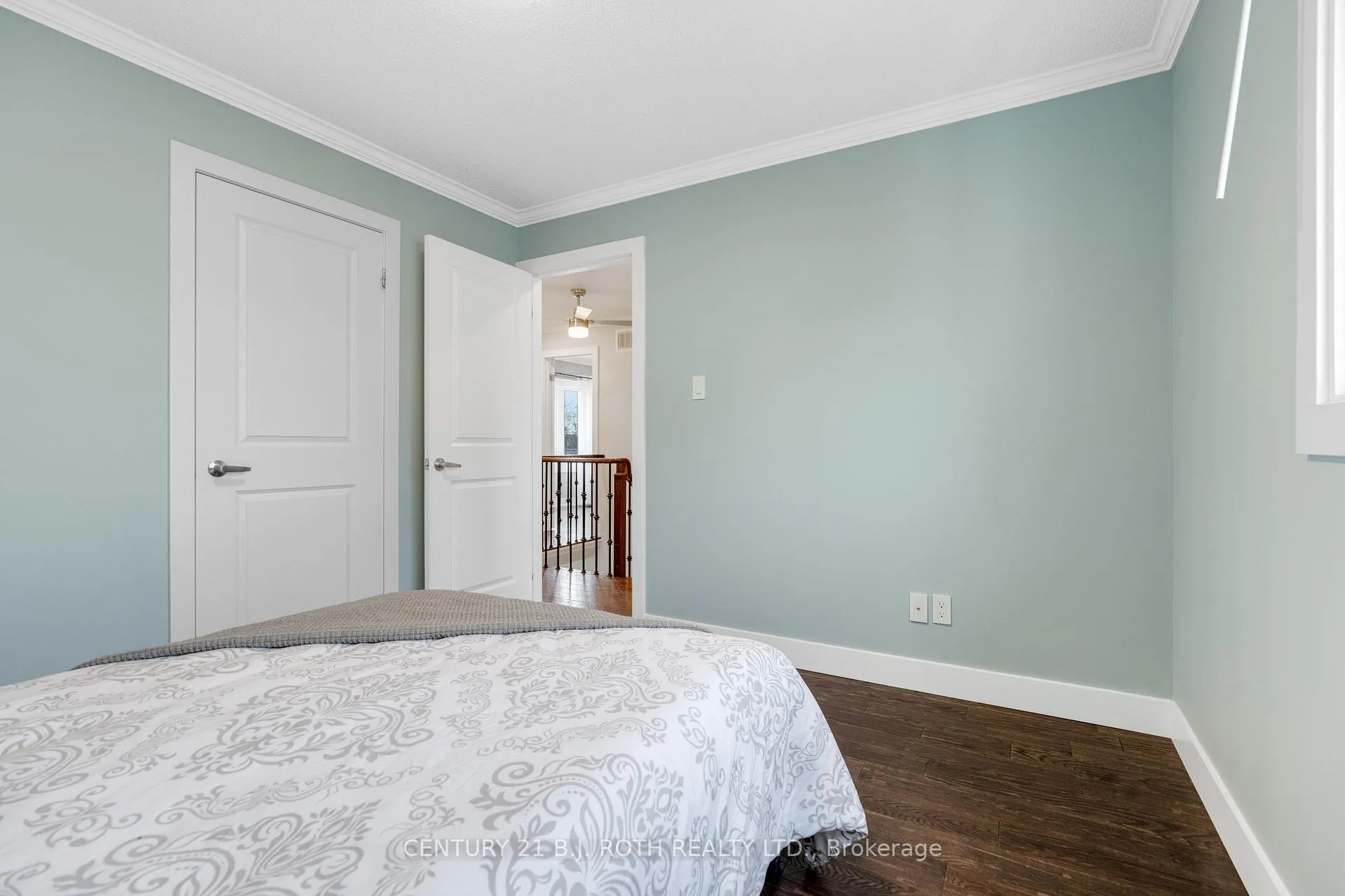 Photo 27 of 36 Carr Drive, Barrie, Letitia Heights — HOMEH