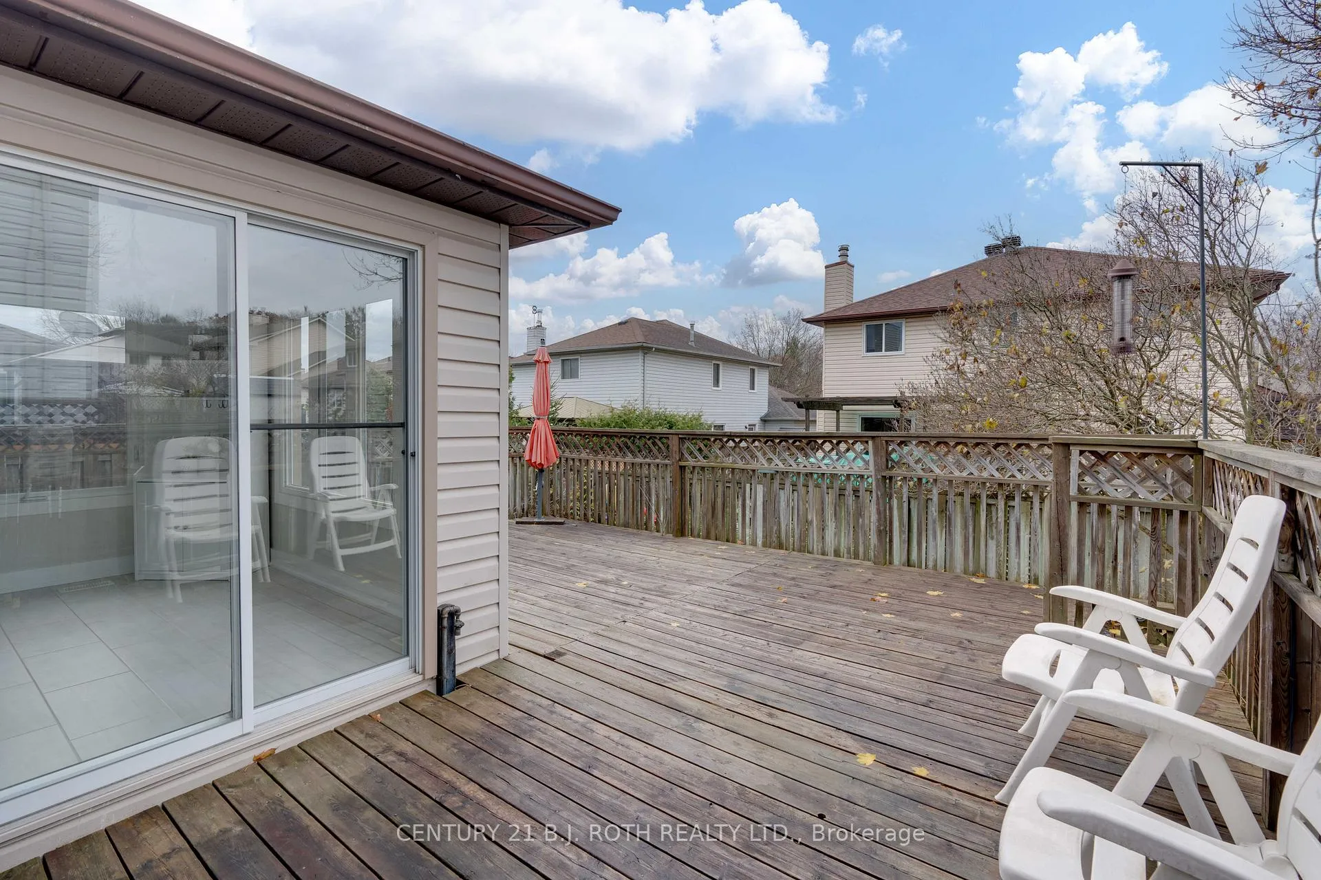 Photo 37 of 36 Carr Drive, Barrie, Letitia Heights — HOMEH