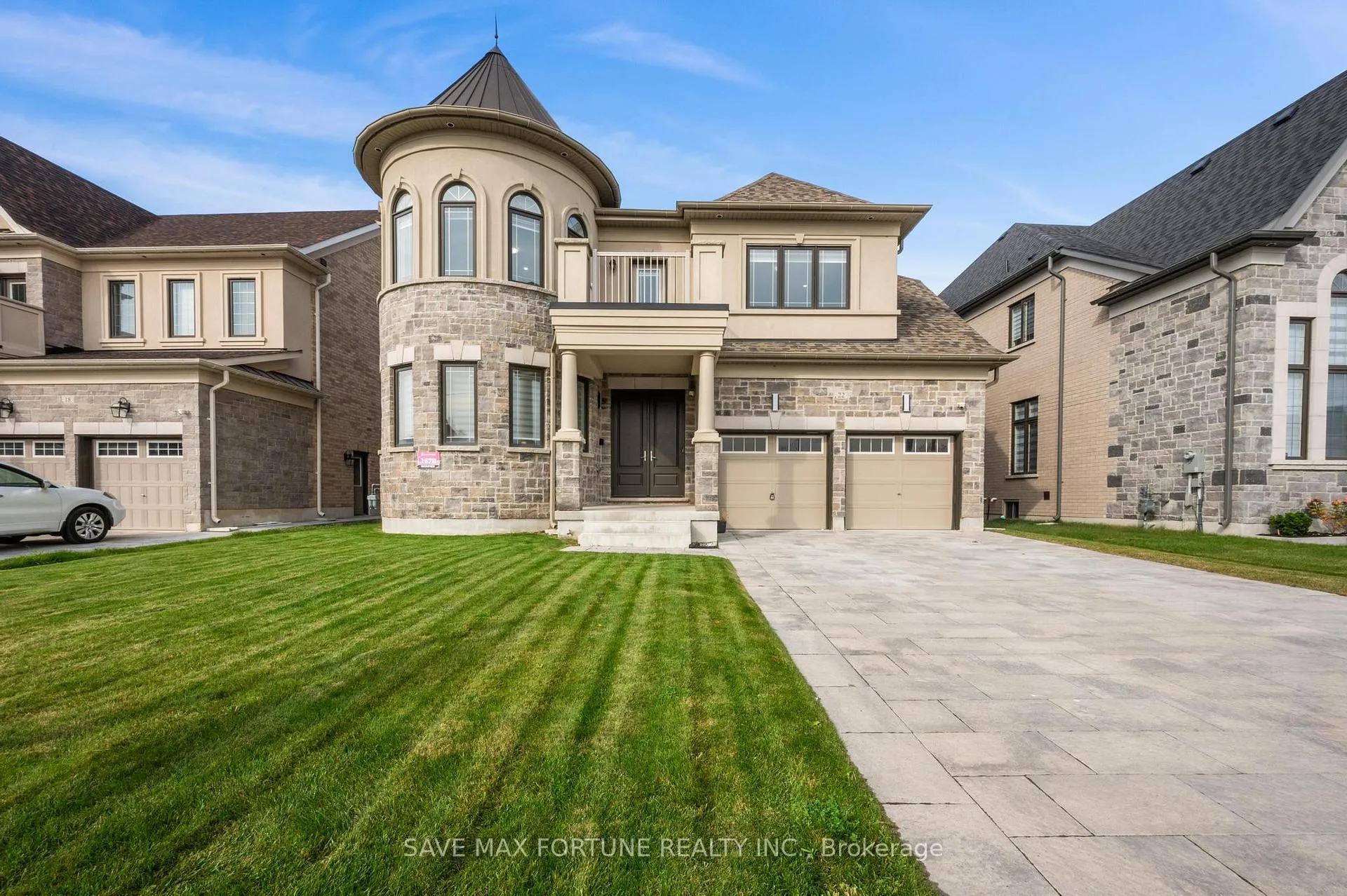 Photo 3 of 22 Pellegrini Dr E, Vaughan, Kleinburg — HOMEH