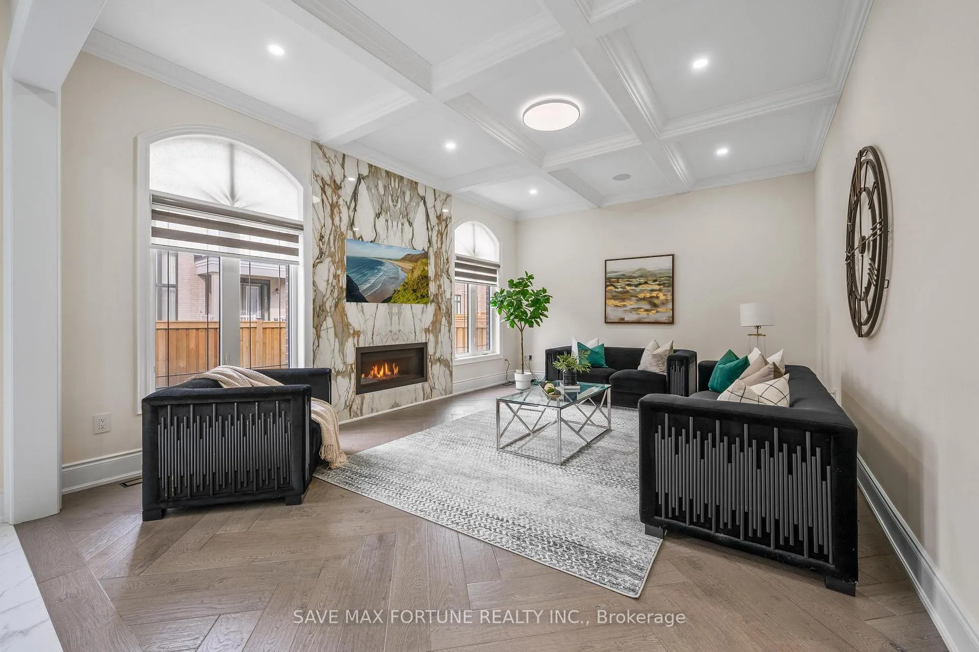 Photo 11 of 22 Pellegrini Dr E, Vaughan, Kleinburg — HOMEH