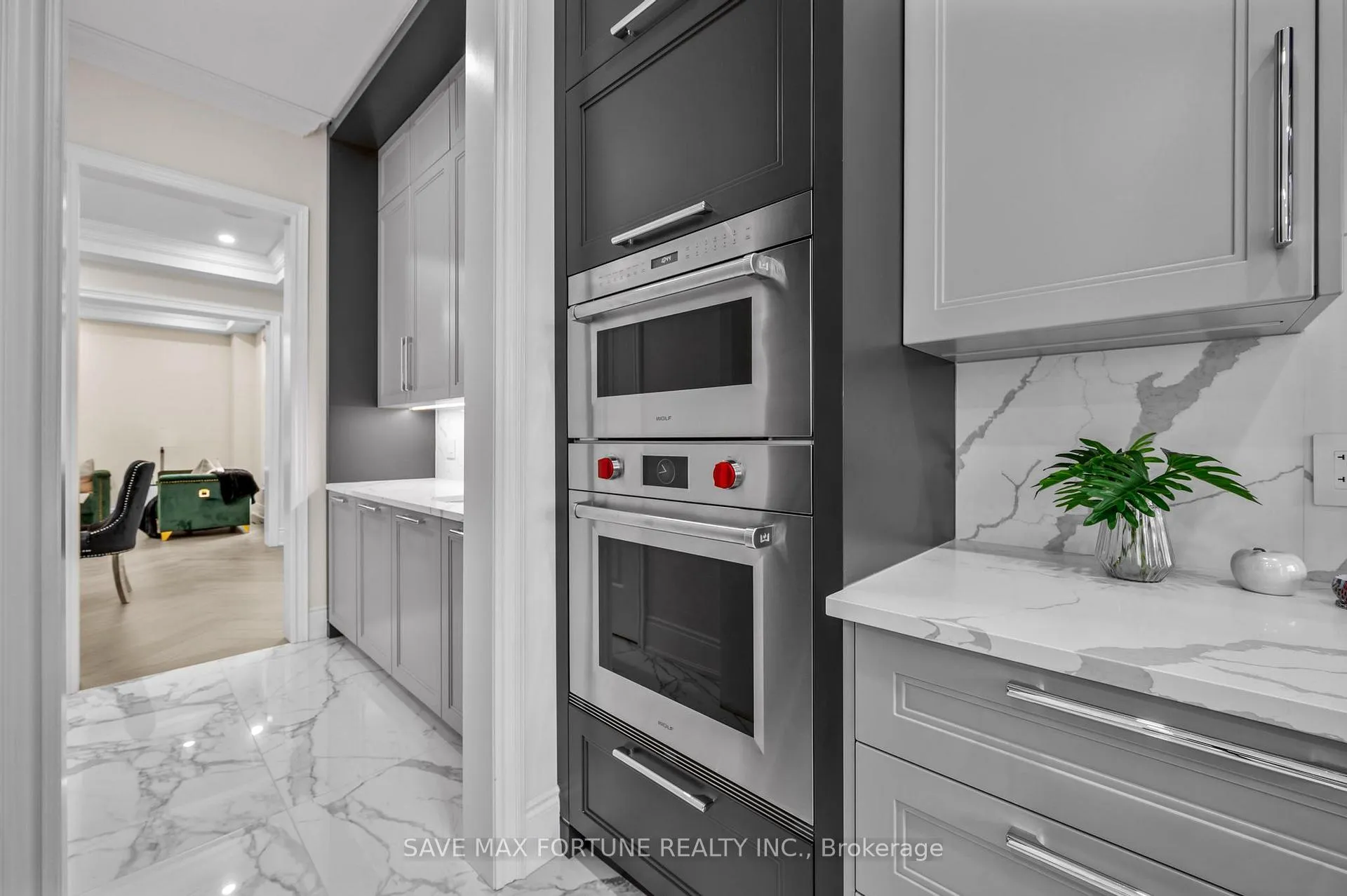 Photo 16 of 22 Pellegrini Dr E, Vaughan, Kleinburg — HOMEH