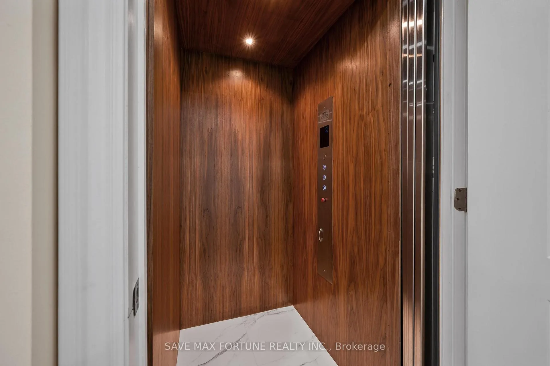 Photo 19 of 22 Pellegrini Dr E, Vaughan, Kleinburg — HOMEH