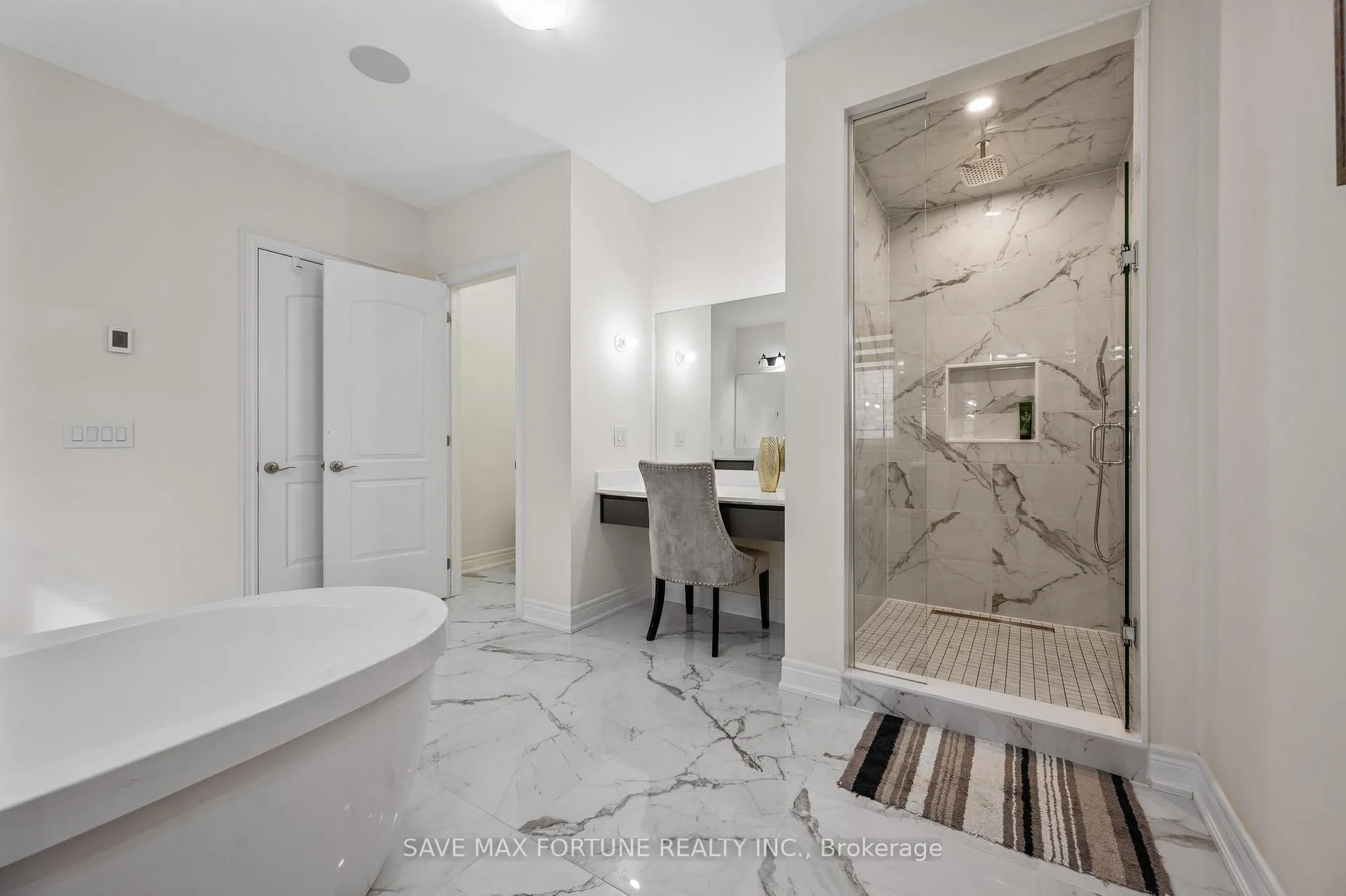 Photo 26 of 22 Pellegrini Dr E, Vaughan, Kleinburg — HOMEH
