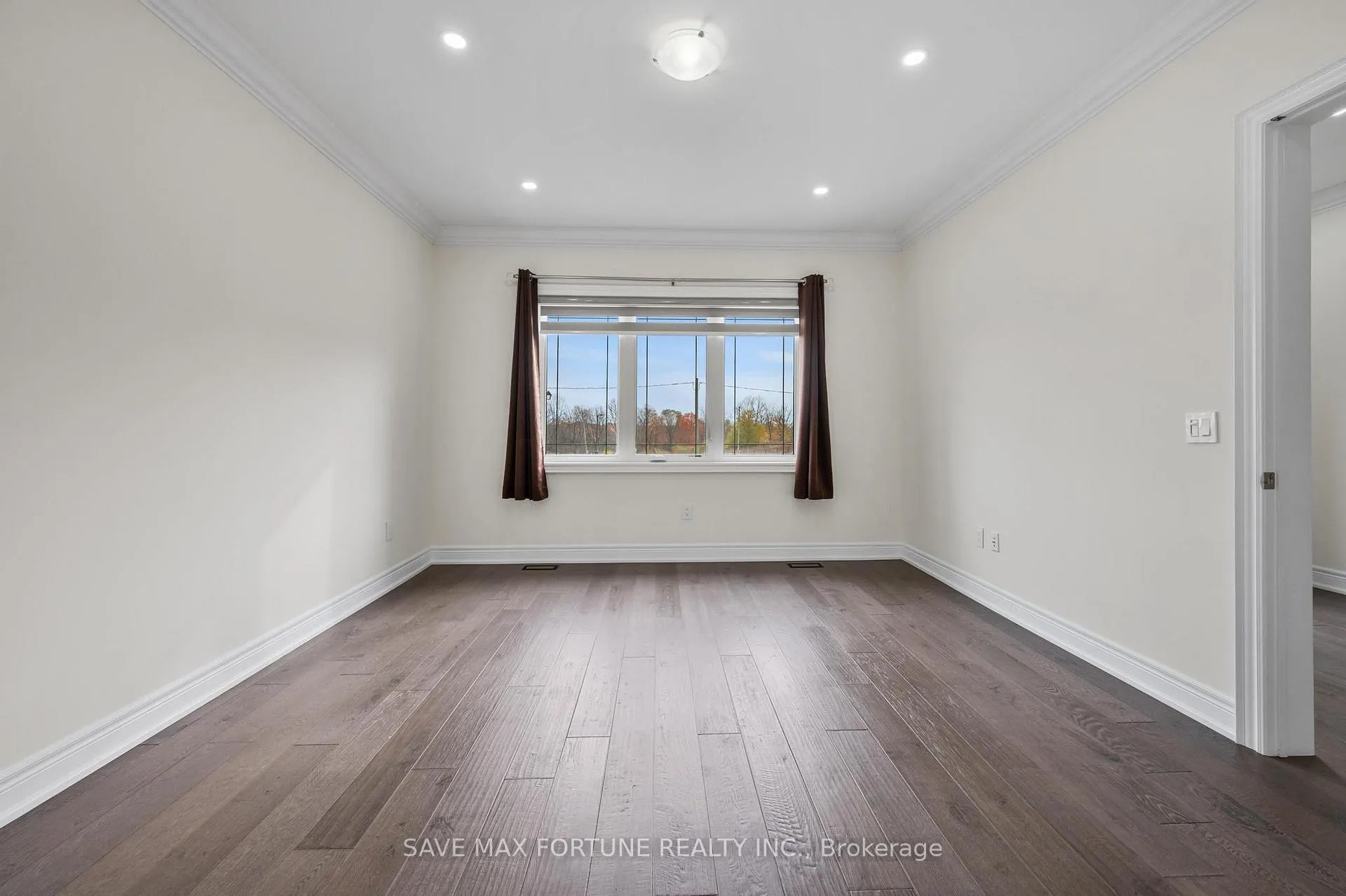 Photo 31 of 22 Pellegrini Dr E, Vaughan, Kleinburg — HOMEH