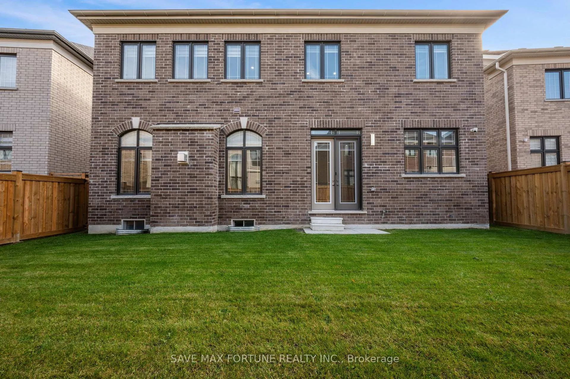 Photo 39 of 22 Pellegrini Dr E, Vaughan, Kleinburg — HOMEH