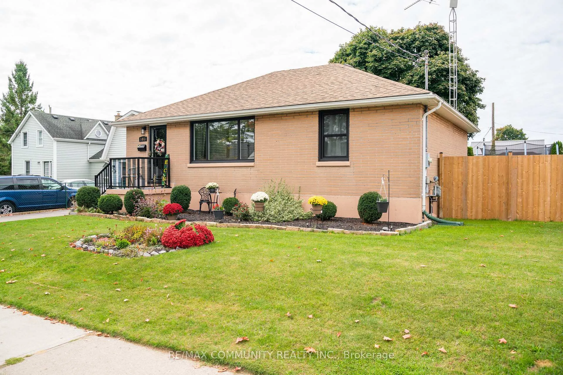 Photo 4 of 583 Burnham Street, Cobourg — HOMEH