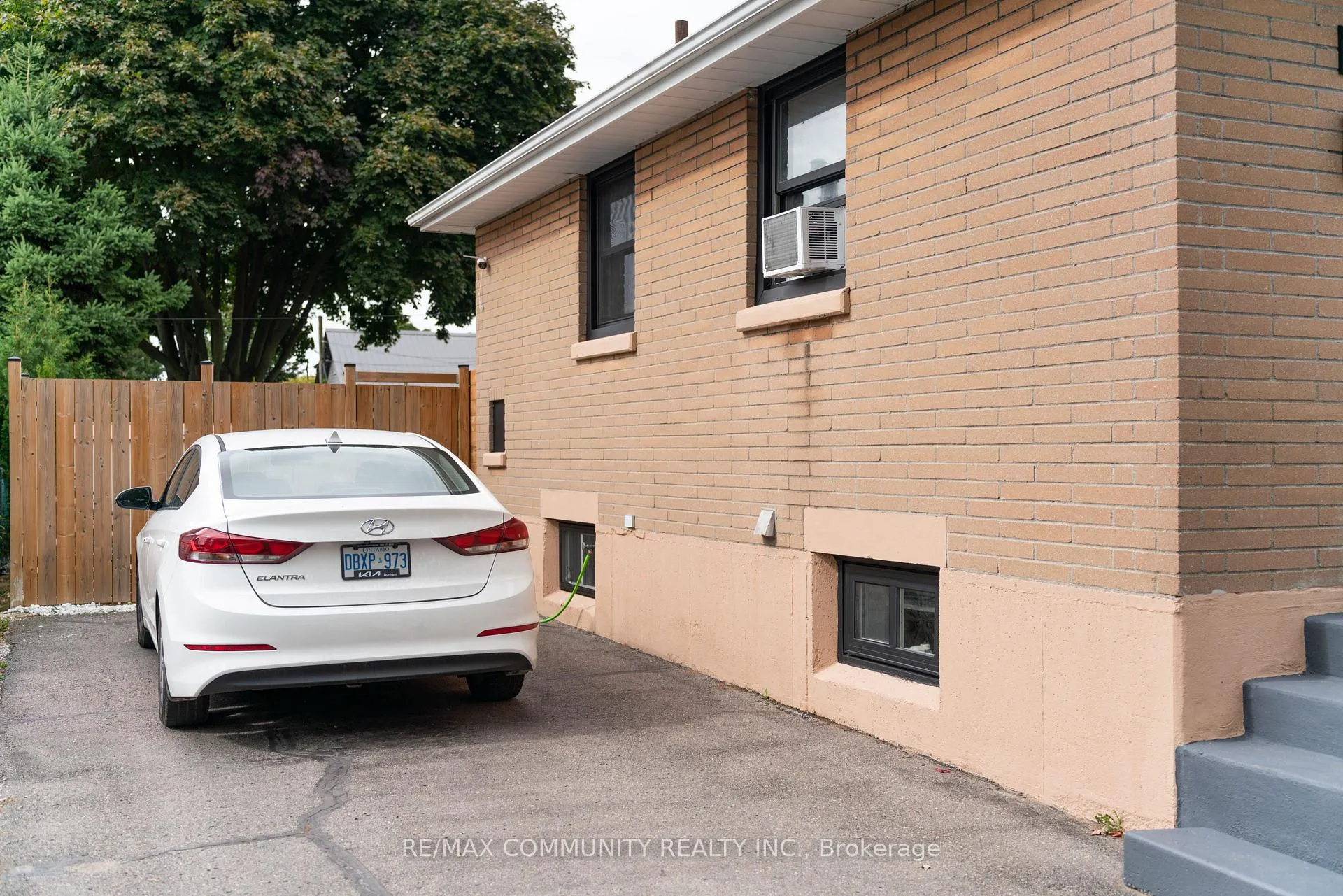 Photo 6 of 583 Burnham Street, Cobourg — HOMEH