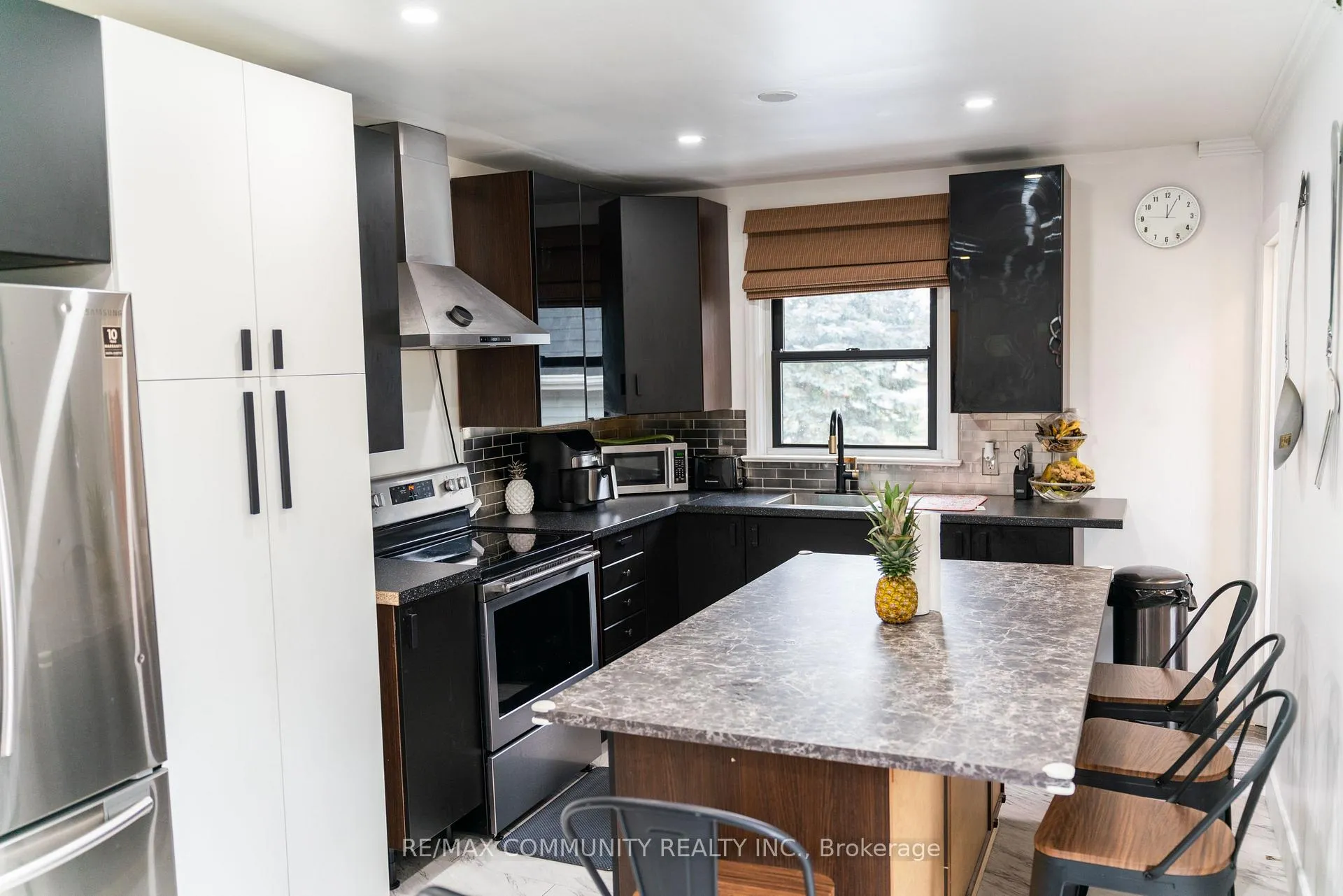 Photo 11 of 583 Burnham Street, Cobourg — HOMEH