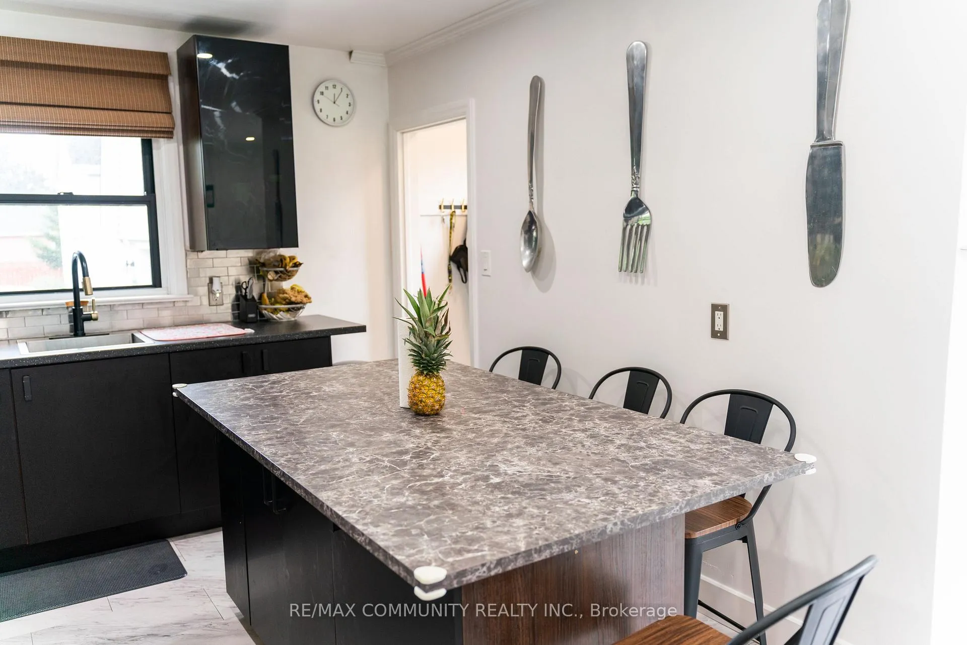 Photo 12 of 583 Burnham Street, Cobourg — HOMEH