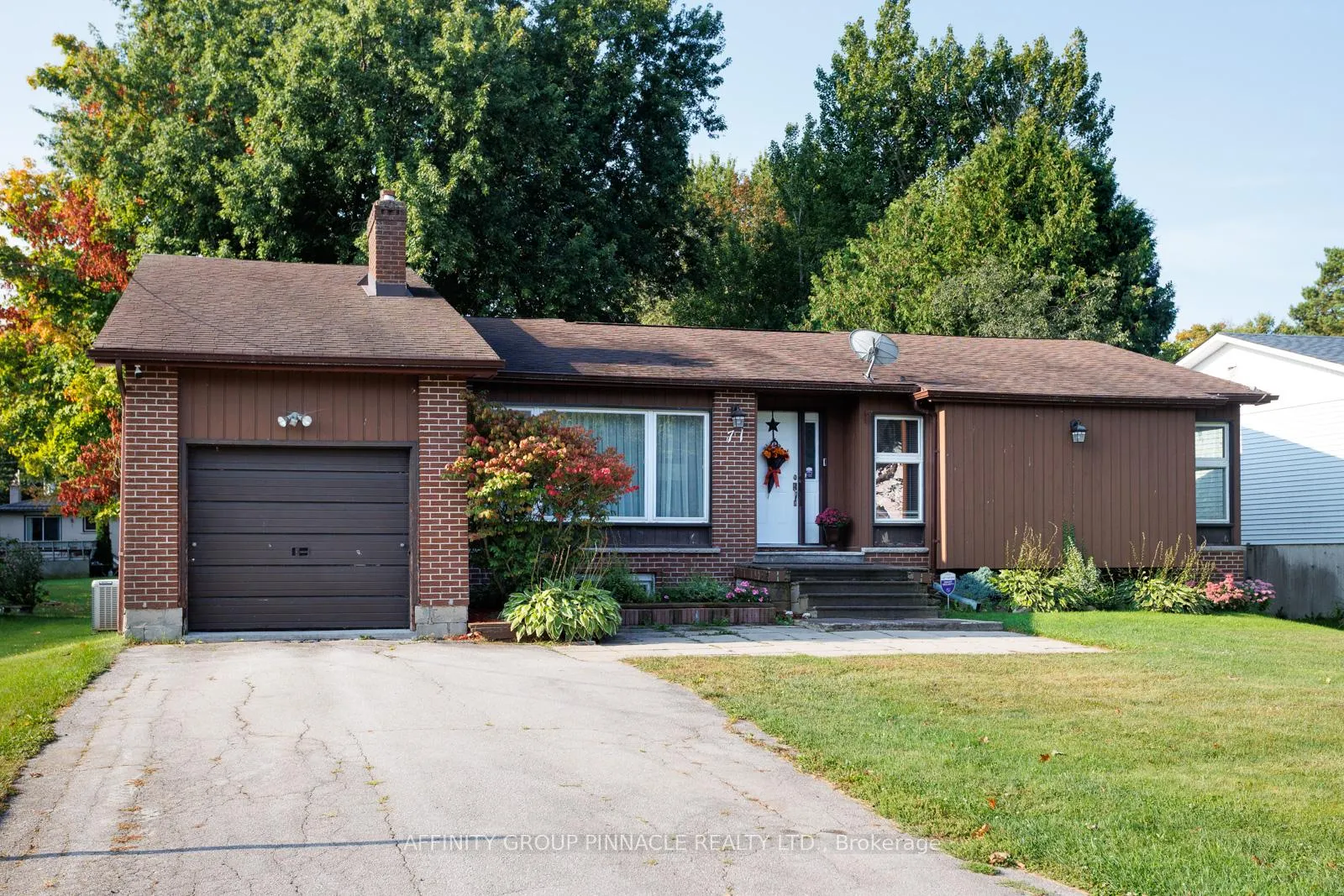Photo 2 of 71 Fifth Street, Brock, Beaverton — HOMEH